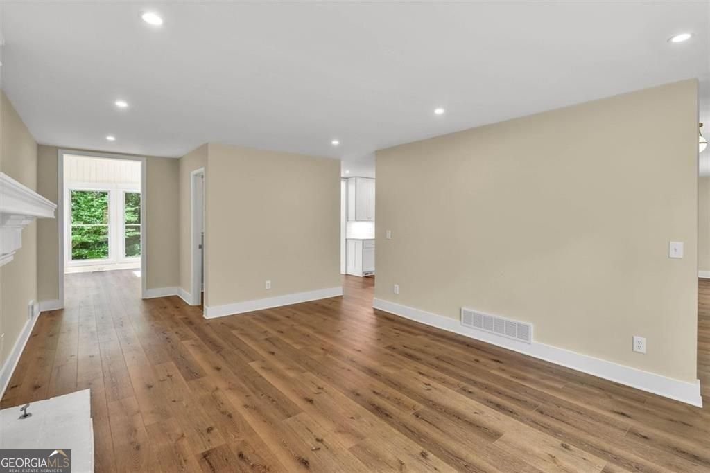 4587 Gilhams Road Roswell - Photo 17