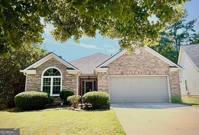1102 Strath Clyde Way McDonough - main photo