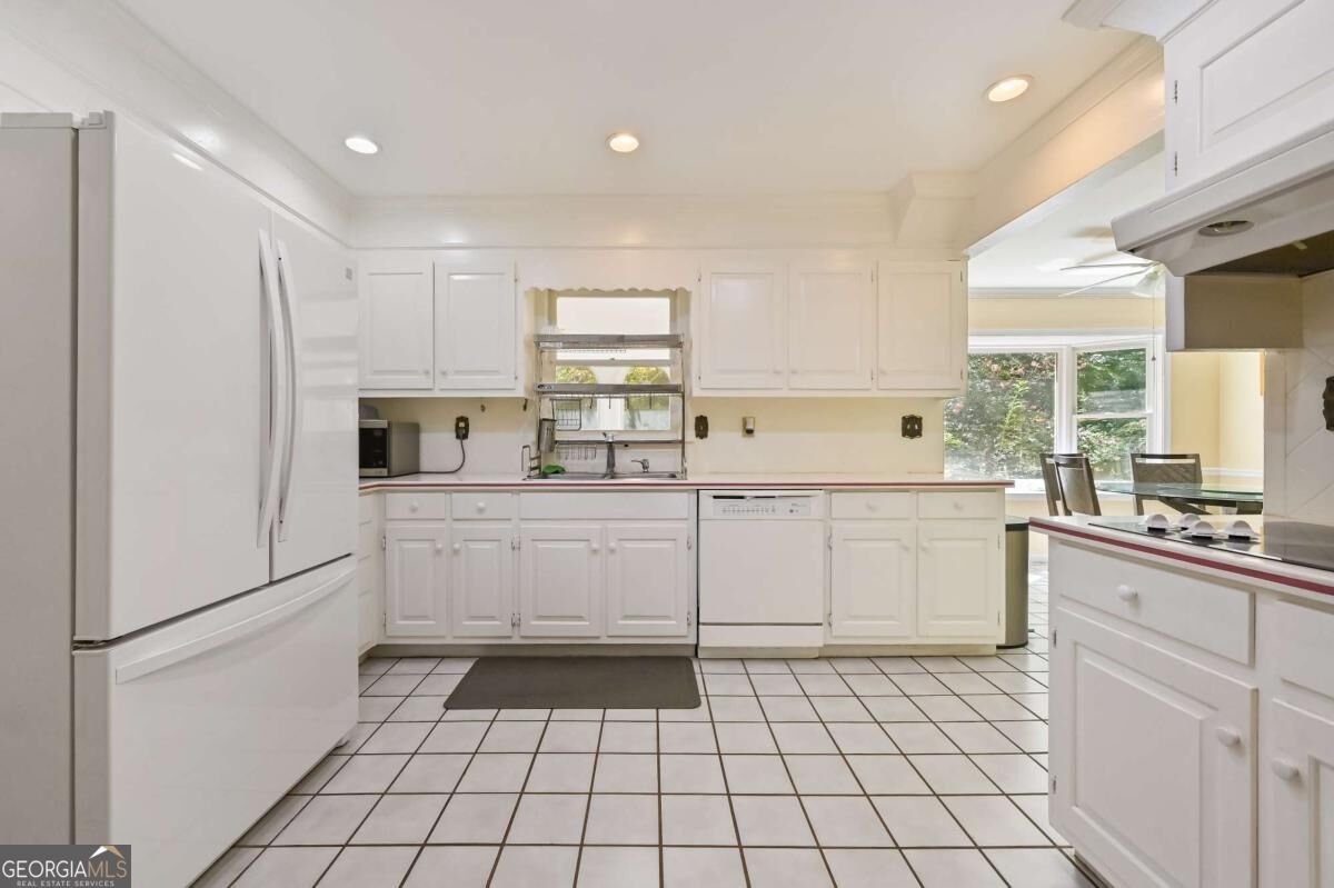 85 Shadow Lake Drive Lilburn - Photo 12