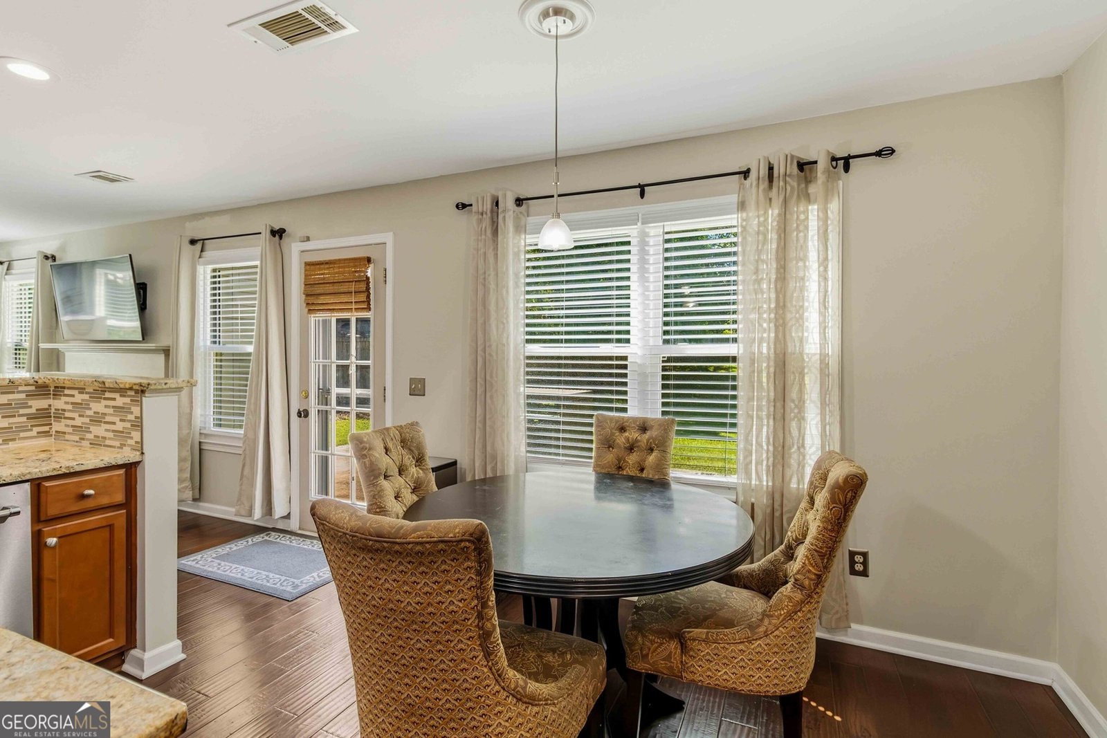 5208 Silver Springs Drive Sugar Hill - Photo 13