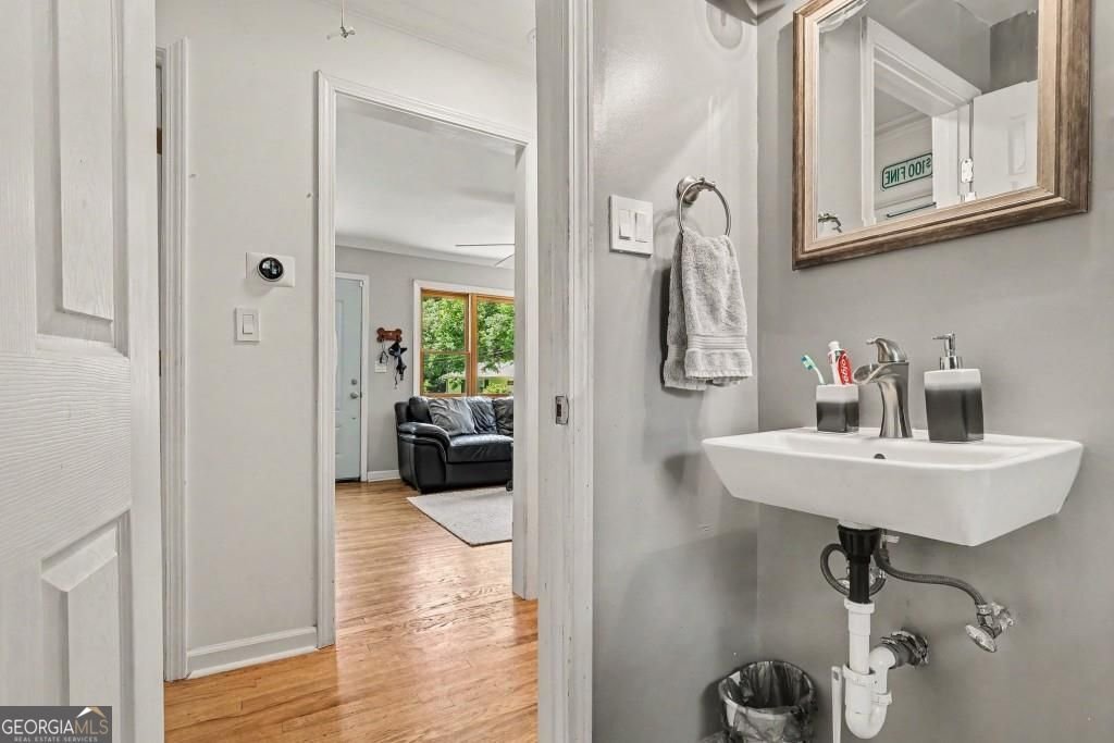 1120 Delores Forest Park - Photo 25