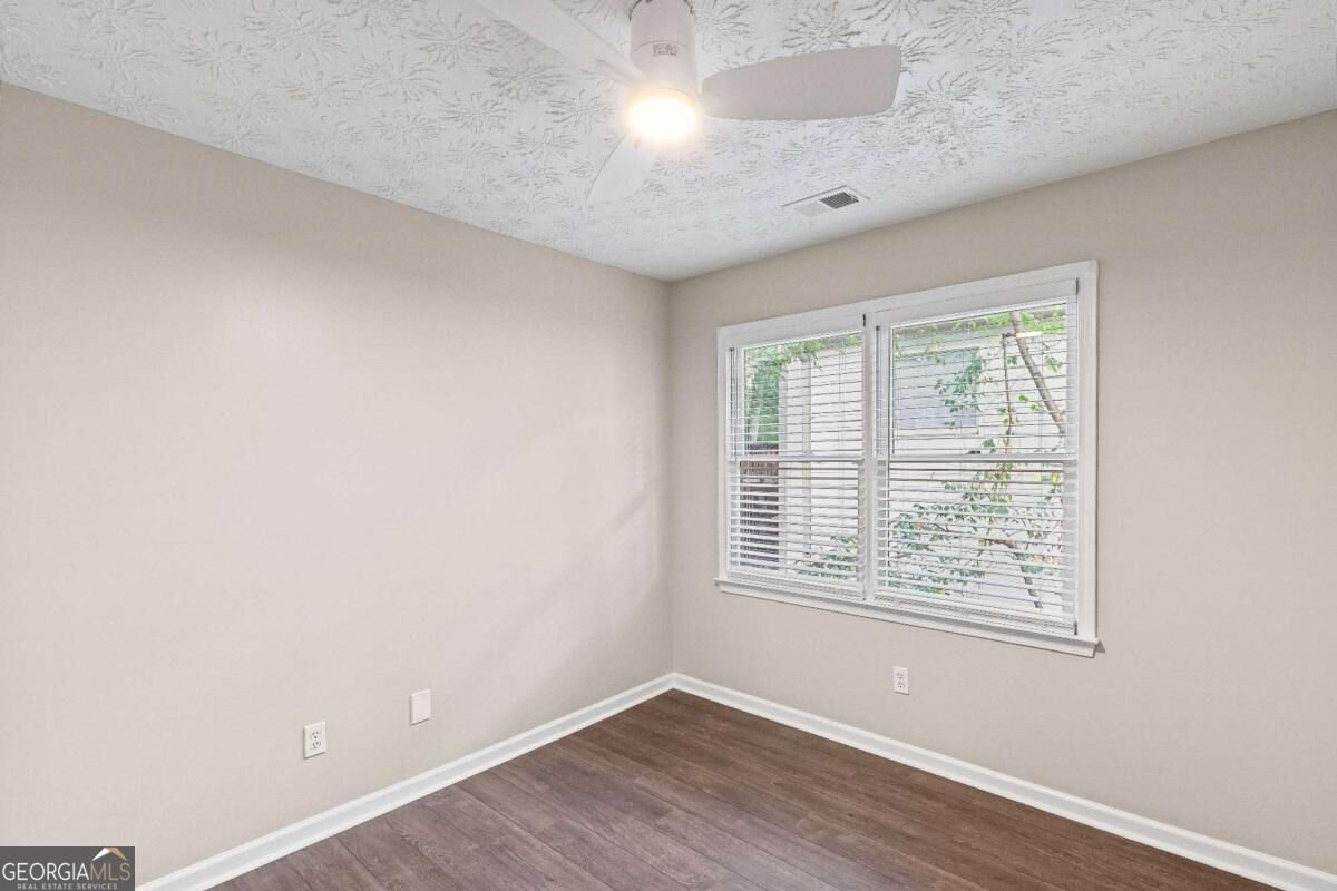 602 Overhill Drive Woodstock - Photo 14