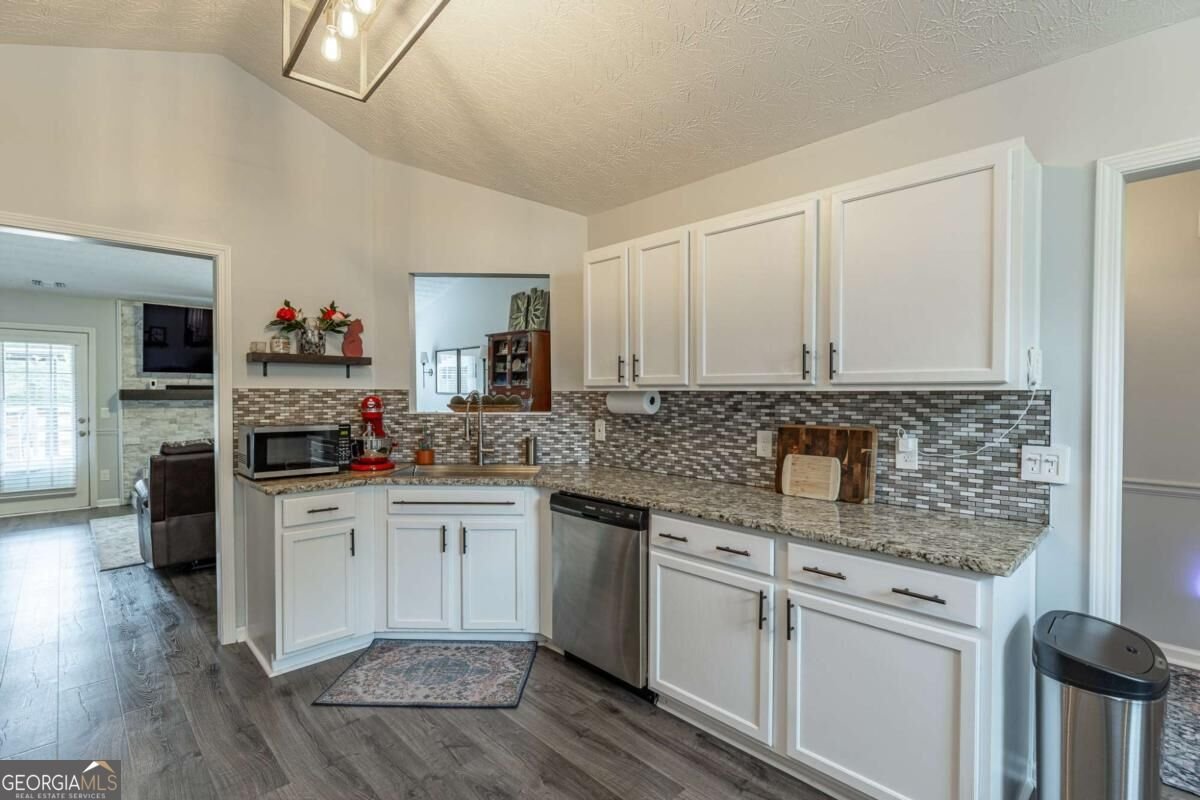 8860 Creekstone Place Gainesville - Photo 10