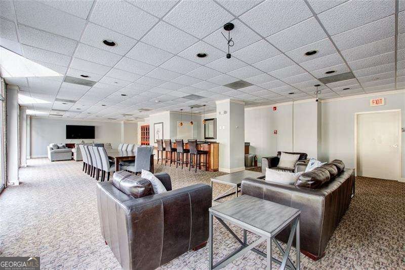 2479 Peachtree Road Atlanta - Photo 34