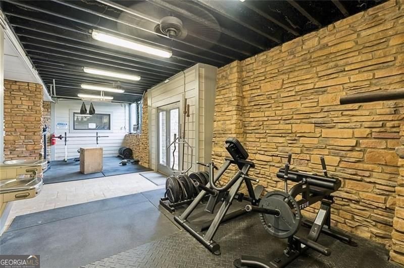 1673 Barfield Run Atlanta - Photo 9