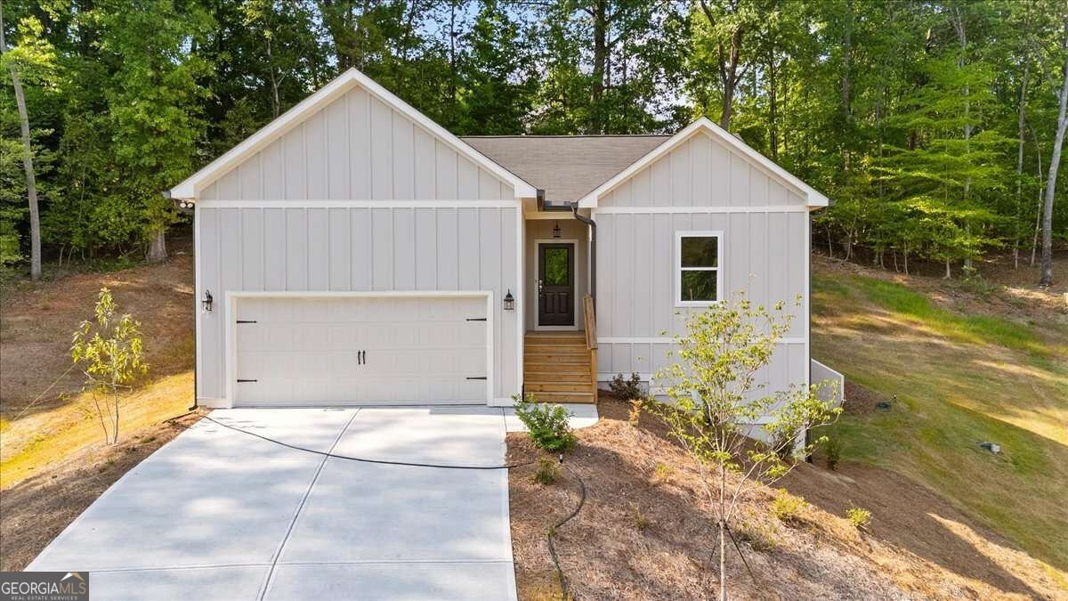6220 Carlys Way Gainesville - main photo