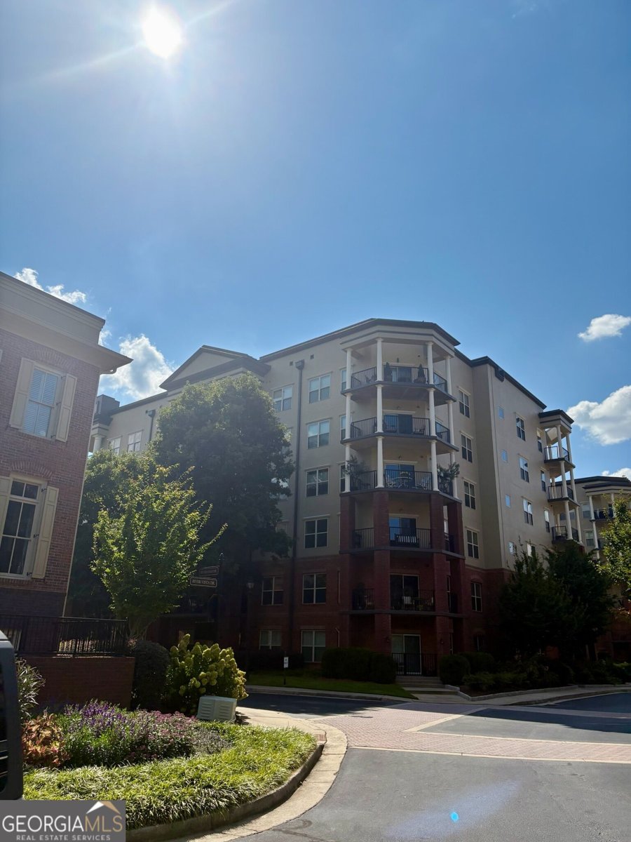 200 River Vista Drive Sandy Springs - main photo