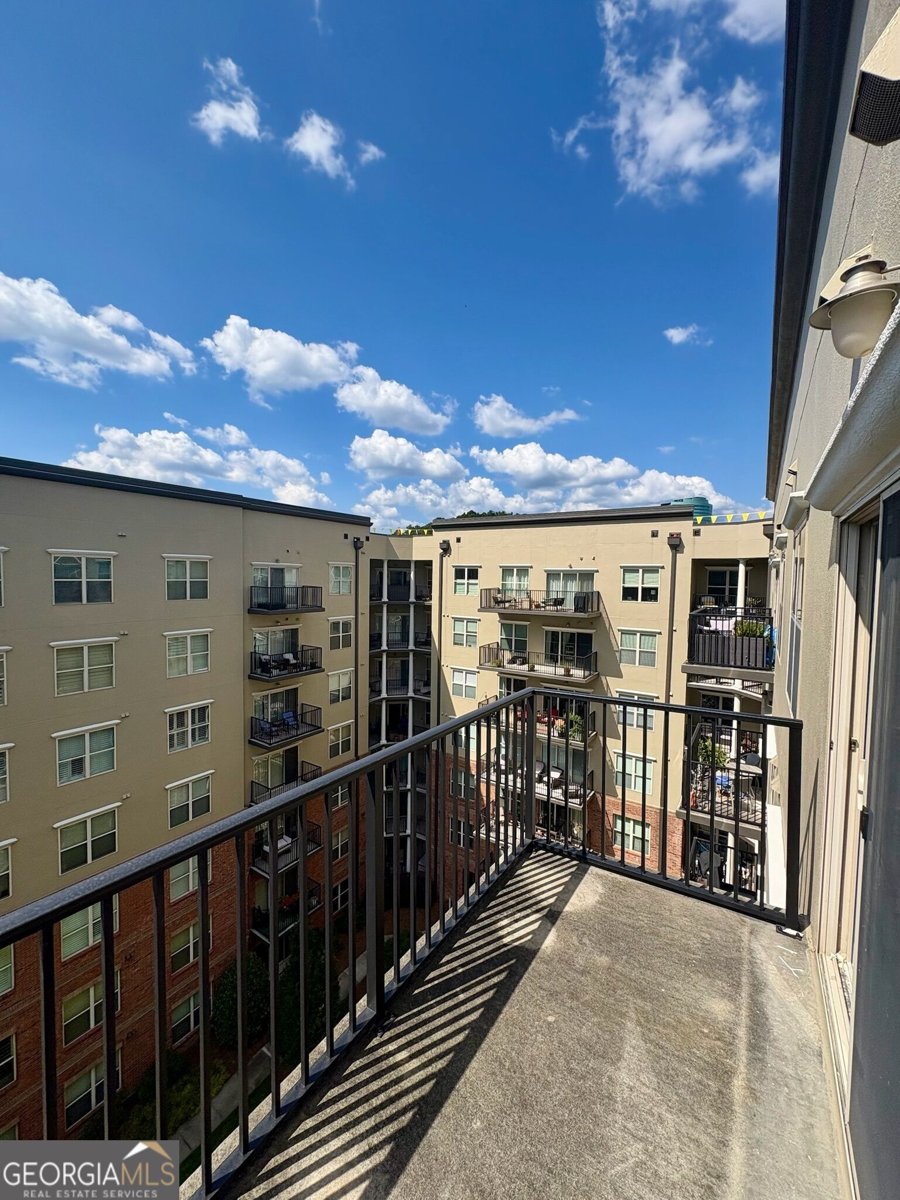 200 River Vista Drive Sandy Springs - Photo 17