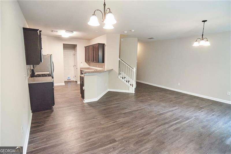 177 Townview Drive Woodstock - Photo 6