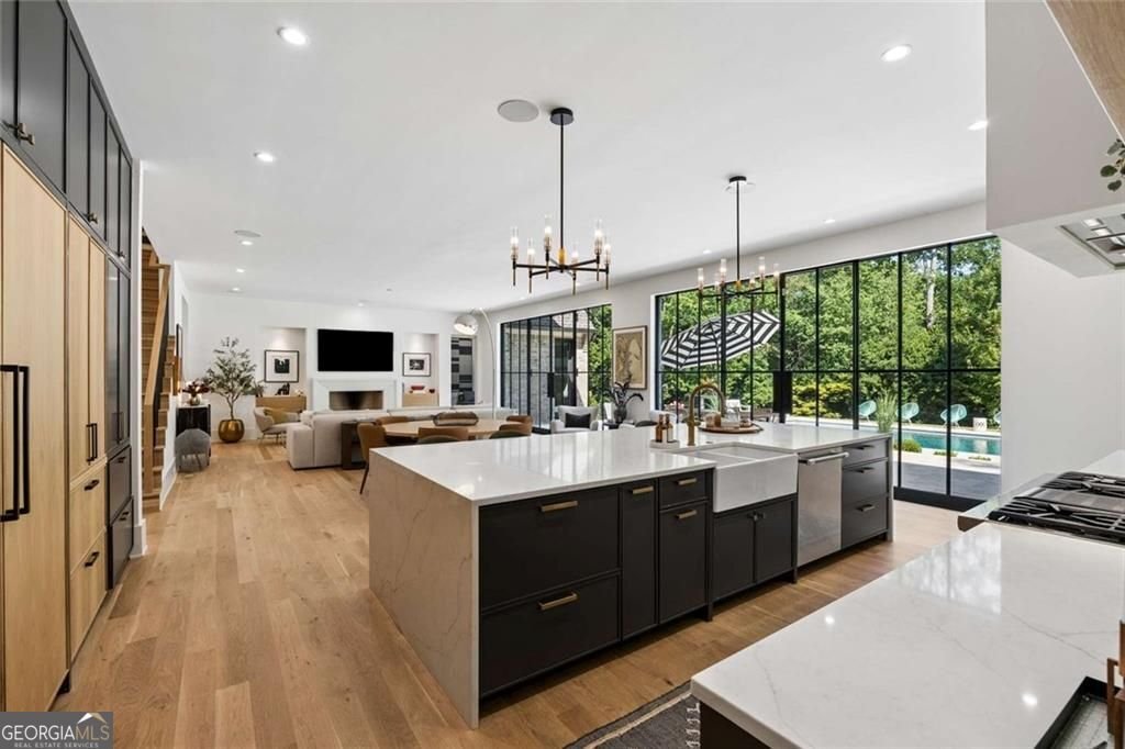 765 Heards Ferry Road Sandy Springs - Photo 15