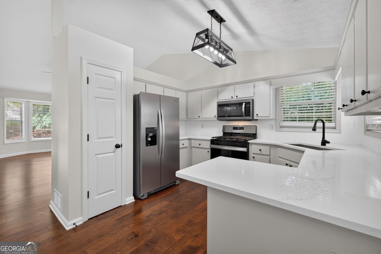 5450 Bushnell Court Flowery Branch - Photo 7