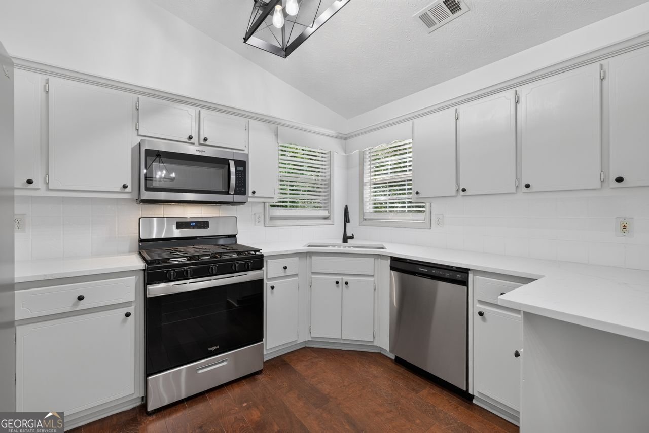 5450 Bushnell Court Flowery Branch - Photo 8