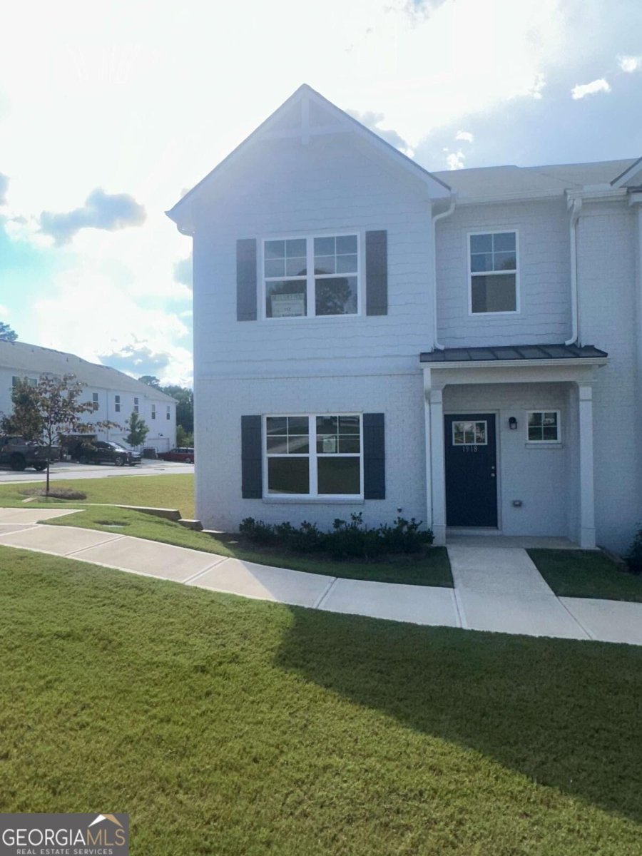 1918 Christine Way Conyers - main photo