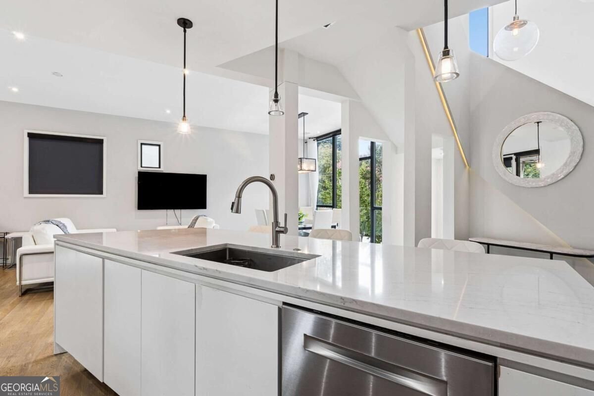 575 Highland Avenue Atlanta - Photo 8