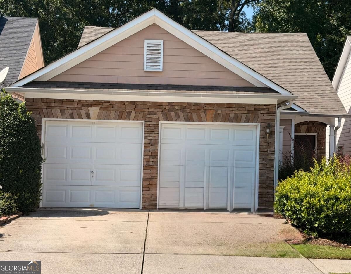 2114 Appaloosa Way Conyers - main photo