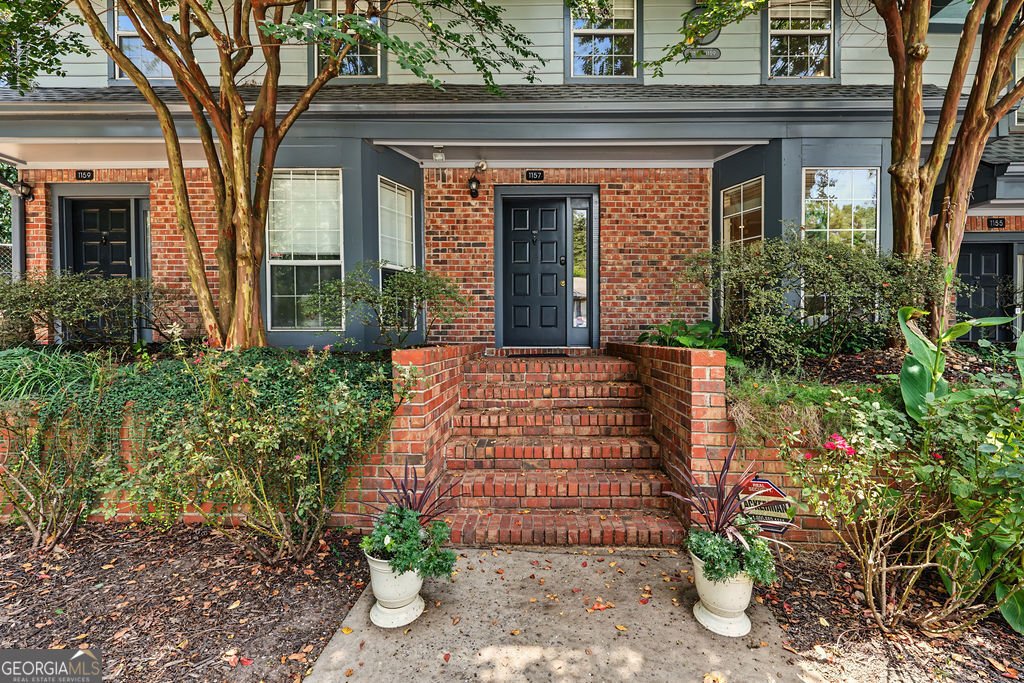 1157 Weatherstone Drive Atlanta - main photo
