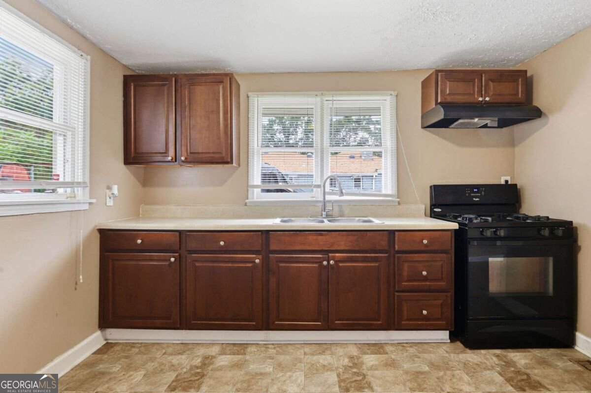 620 Gibbons Drive Scottdale - Photo 9