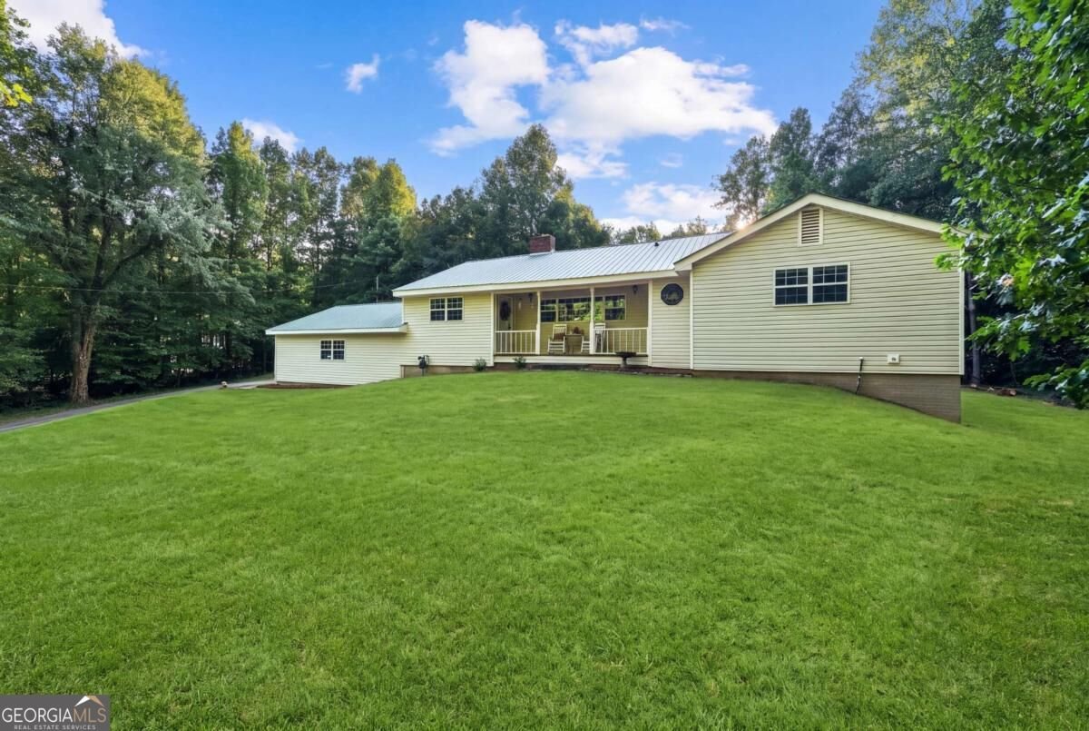 109 Lakeview Circle Cumming - main photo