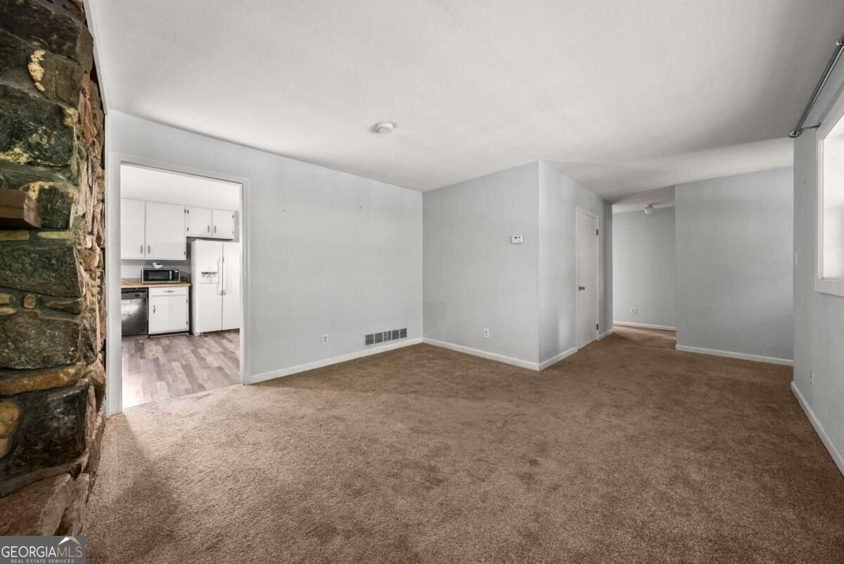109 Lakeview Circle Cumming - Photo 8