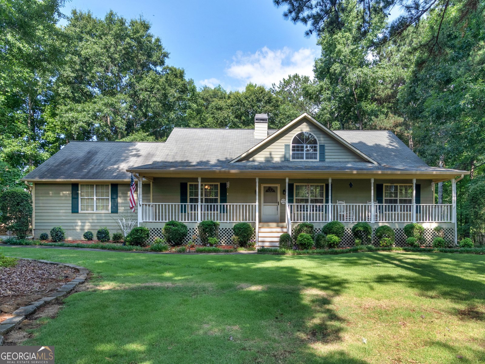 207 Williamsburg Circle McDonough - main photo