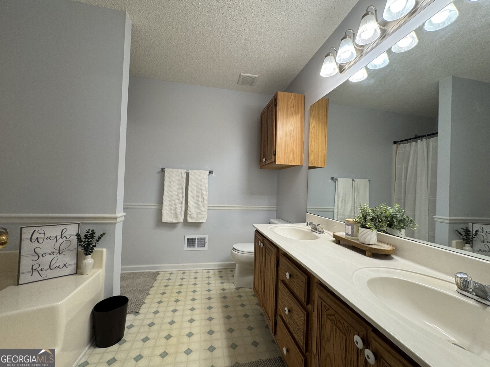 207 Williamsburg Circle McDonough - Photo 22