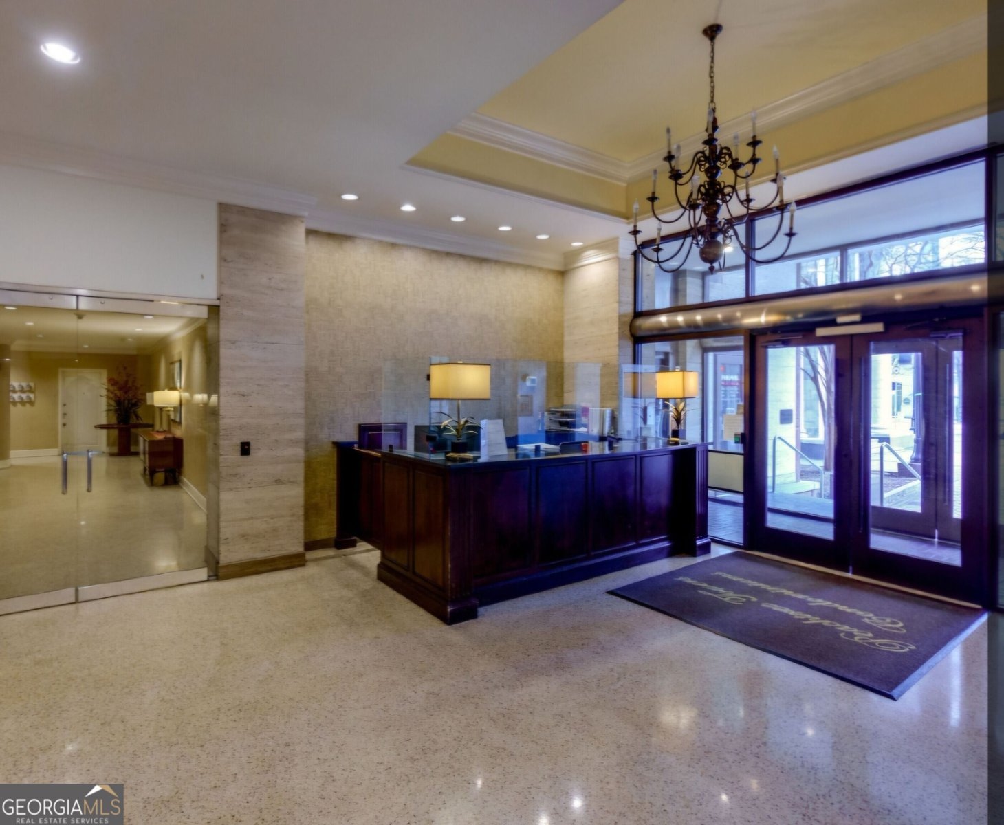 300 Peachtree St 21 J Atlanta - main photo