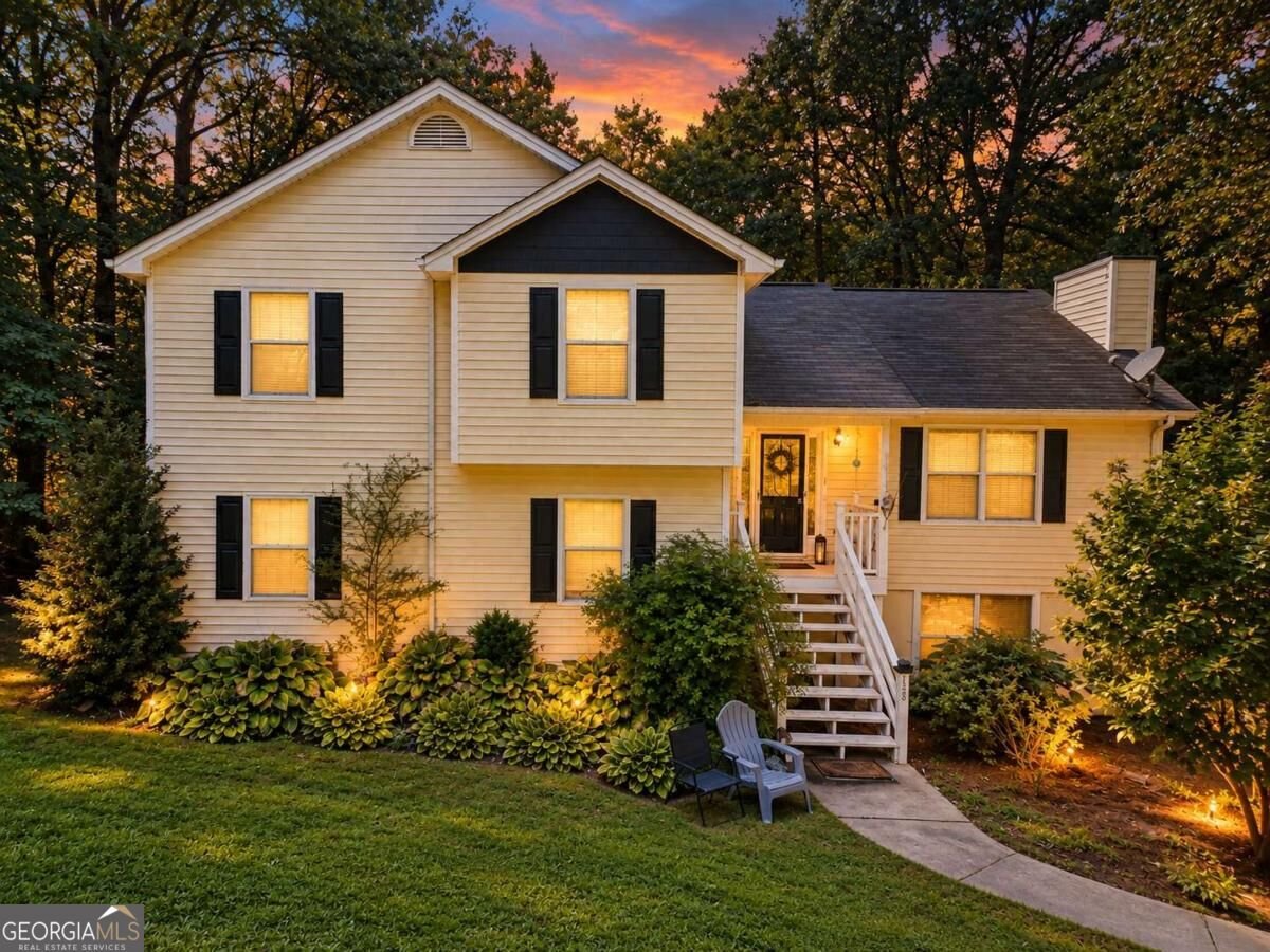 138 Mountain Oaks Drive Carrollton - main photo