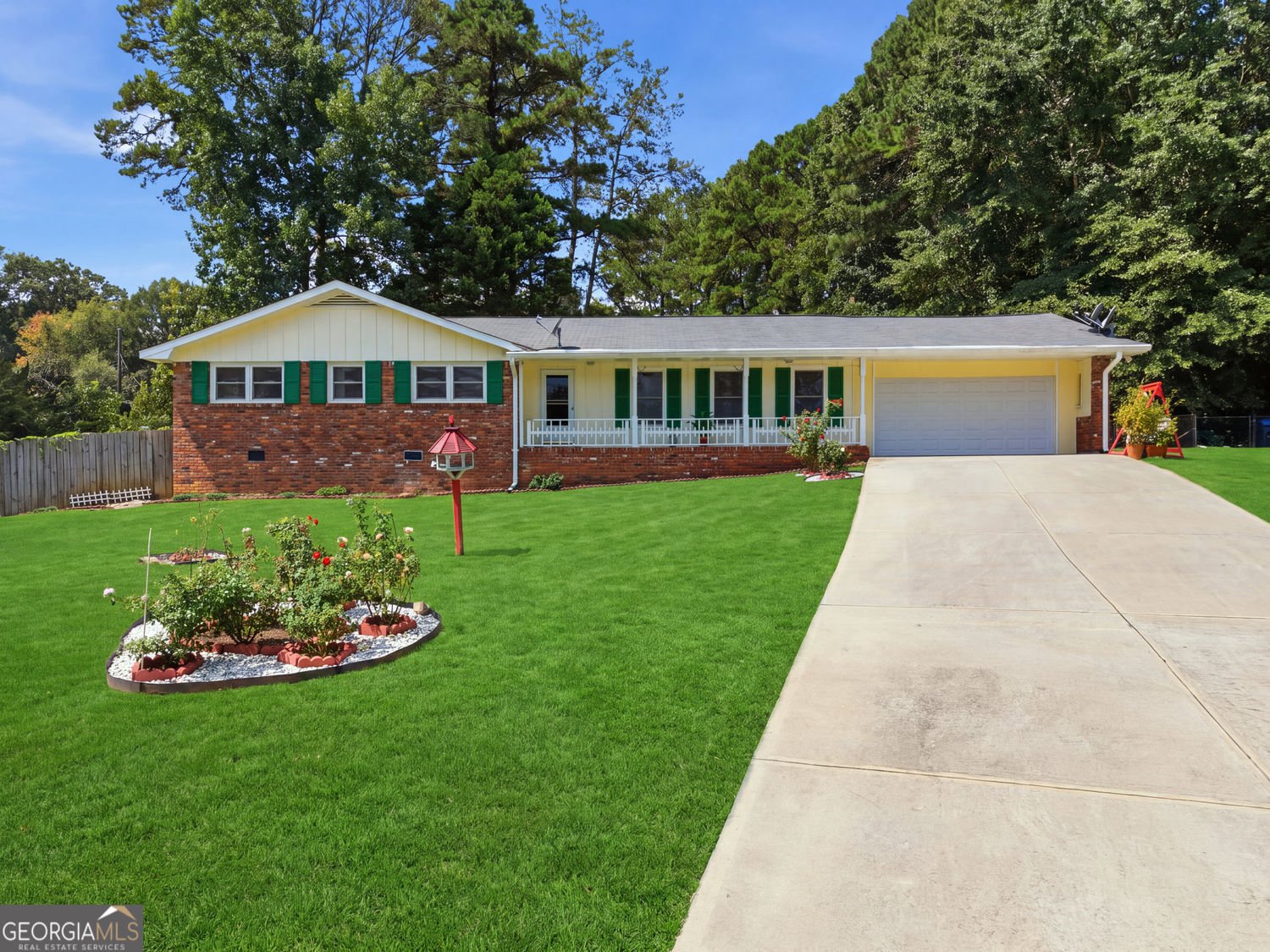 393 Greenleaf Court Lilburn - main photo