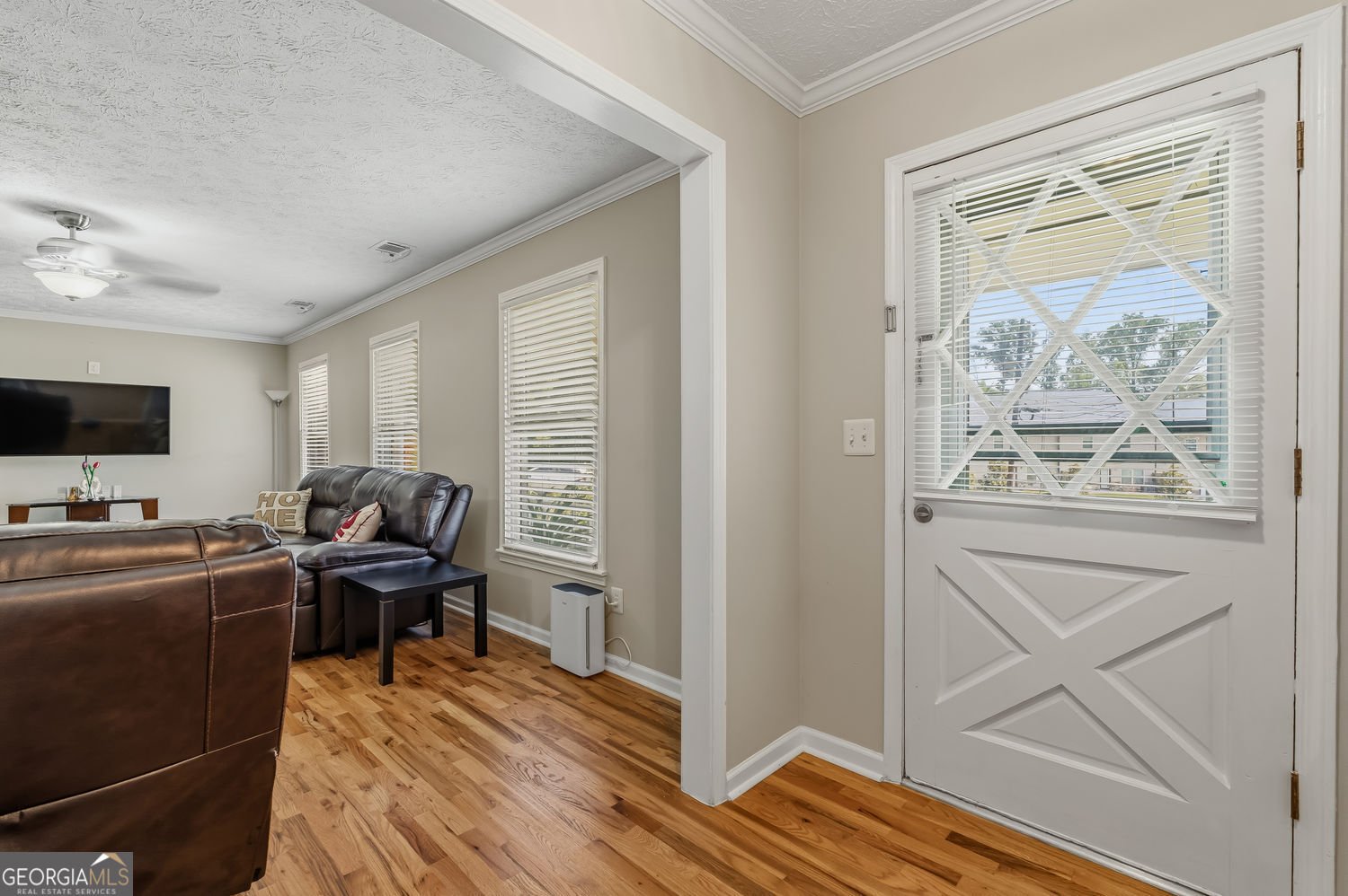 393 Greenleaf Court Lilburn - Photo 6