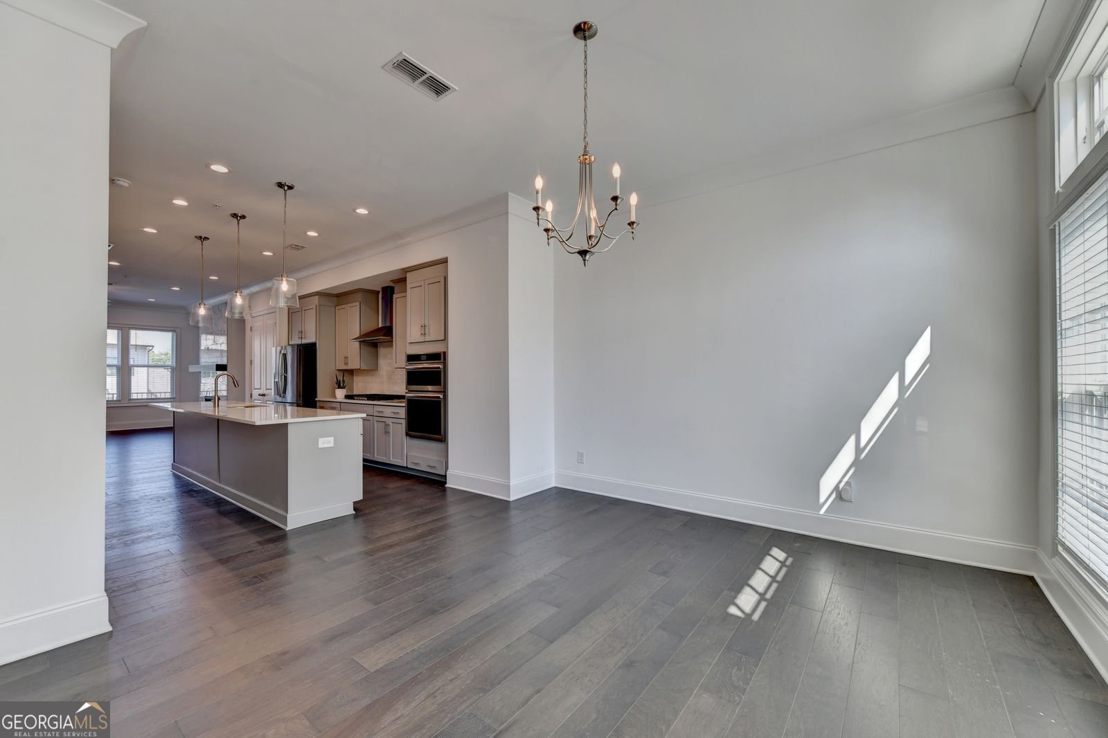 6766 Encore Boulevard Sandy Springs - Photo 9
