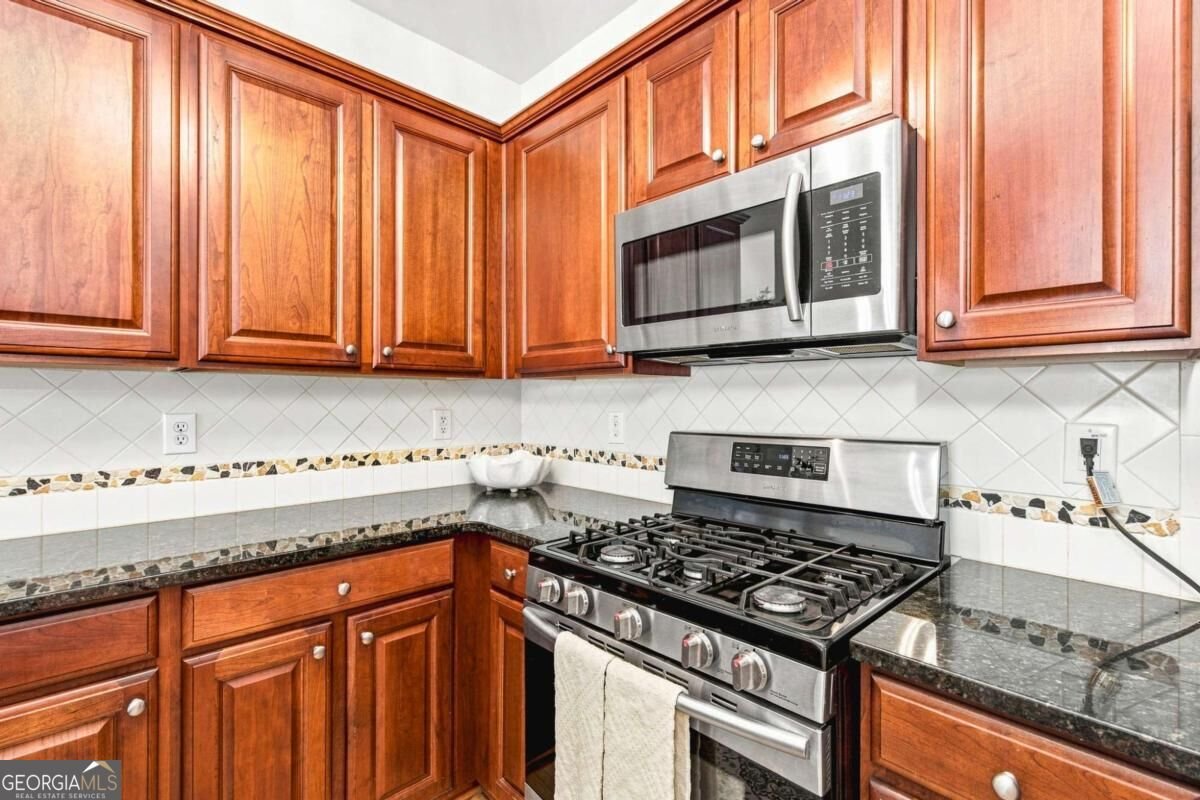 9820 Alger Trace Johns Creek - Photo 11