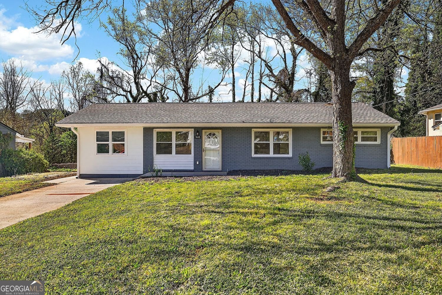 3045 Lindon Lane Decatur - main photo