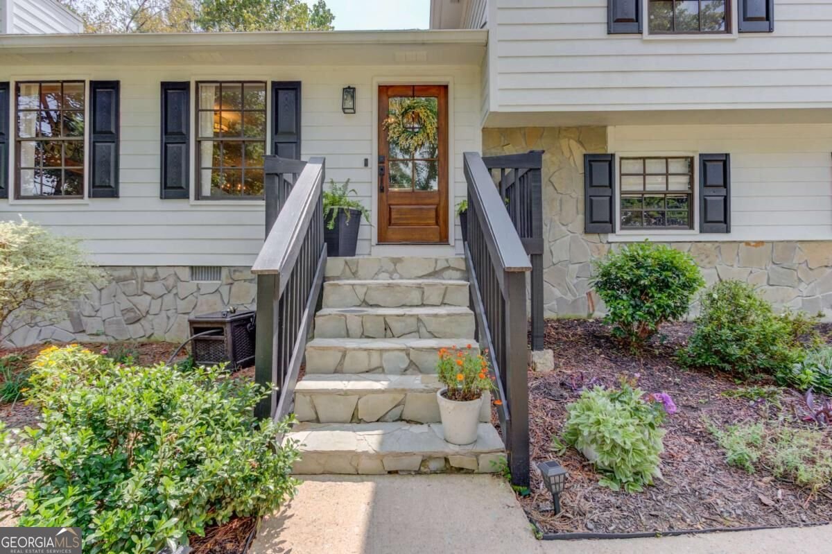 3573 Habersham Court Buford - Photo 8