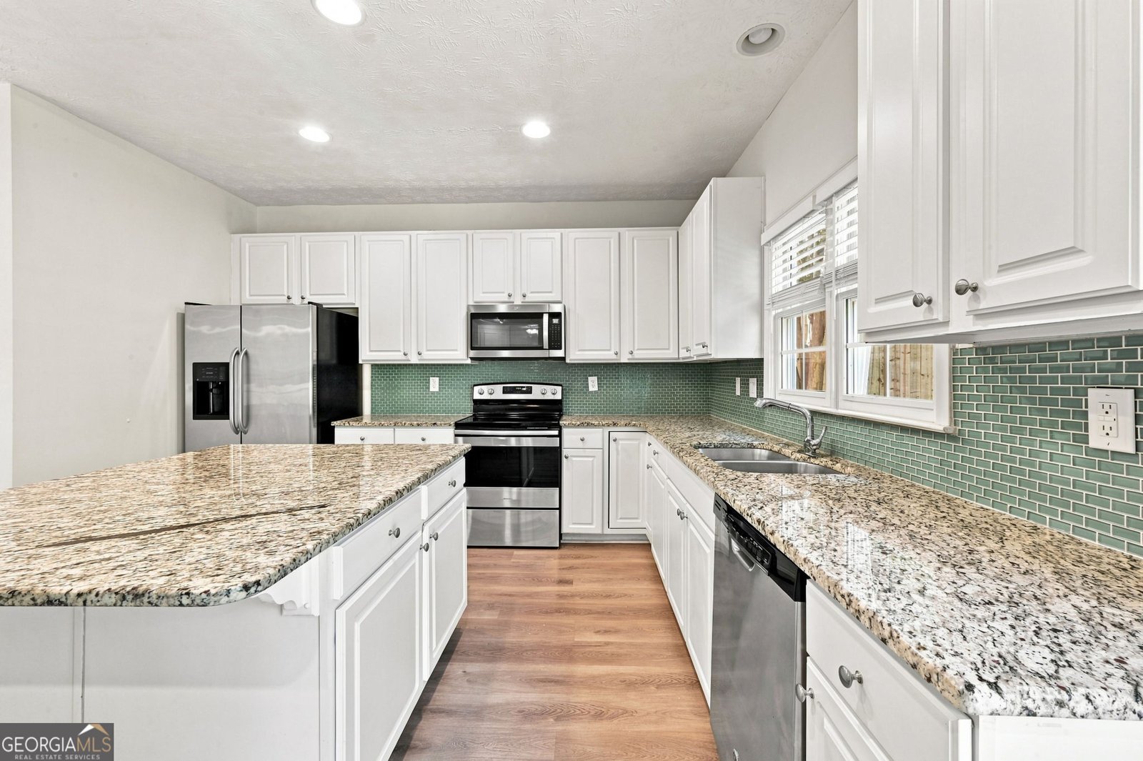 3433 Palm Circle Kennesaw - Photo 13