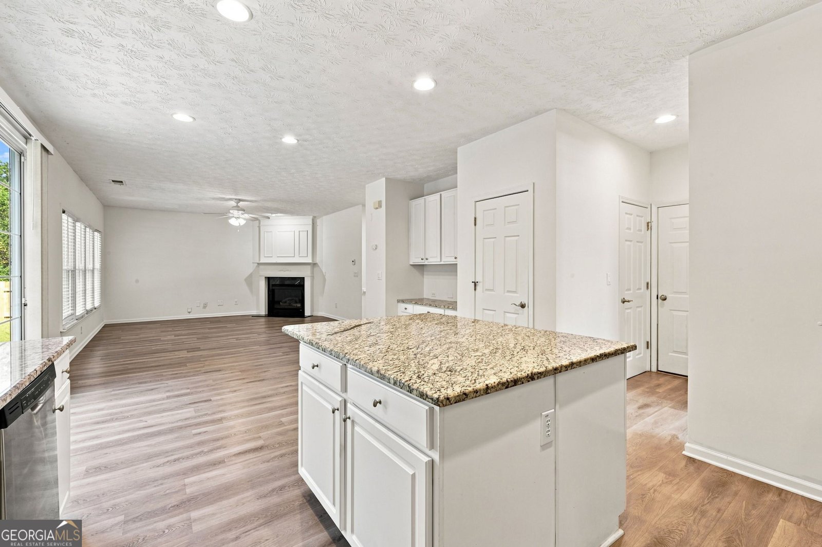 3433 Palm Circle Kennesaw - Photo 14
