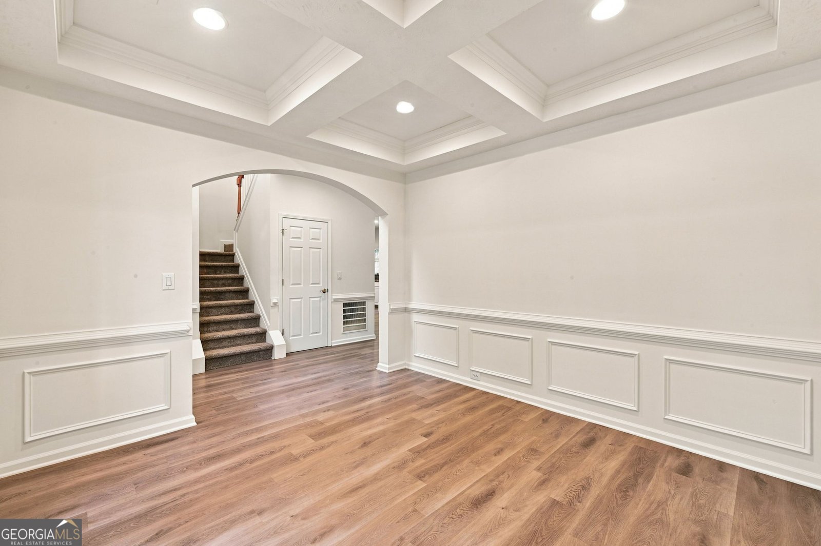 3433 Palm Circle Kennesaw - Photo 4