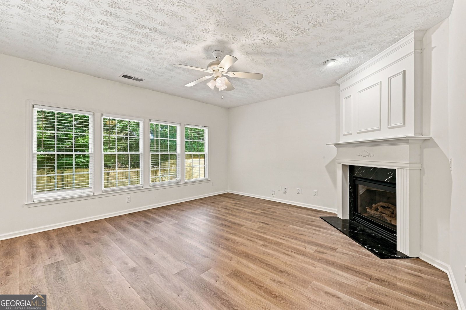 3433 Palm Circle Kennesaw - Photo 6