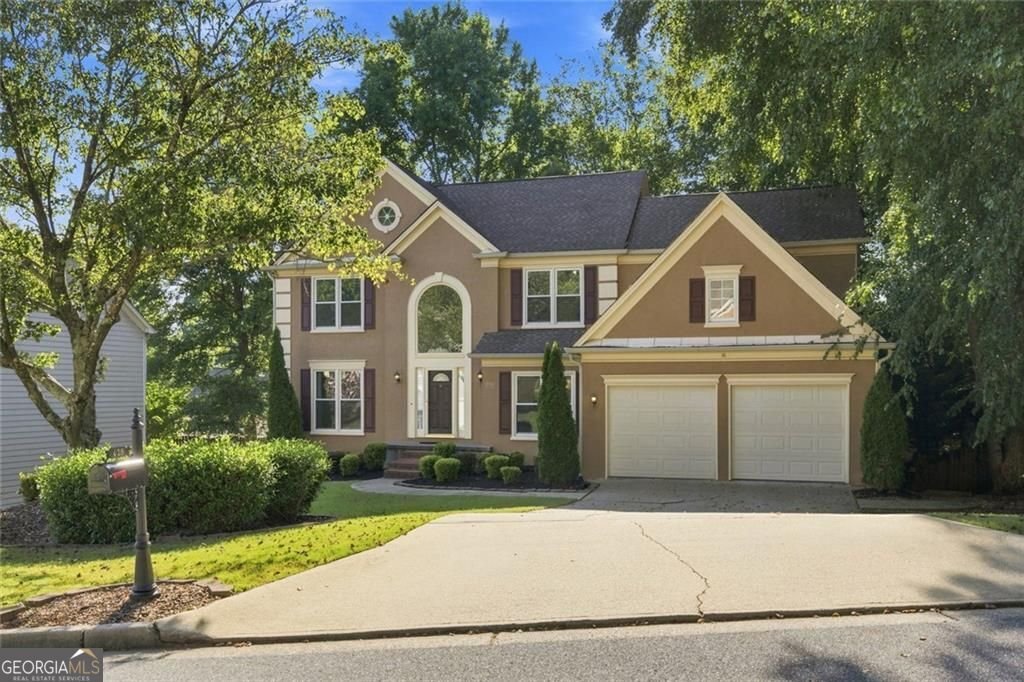 425 Fairford Lane Duluth - main photo