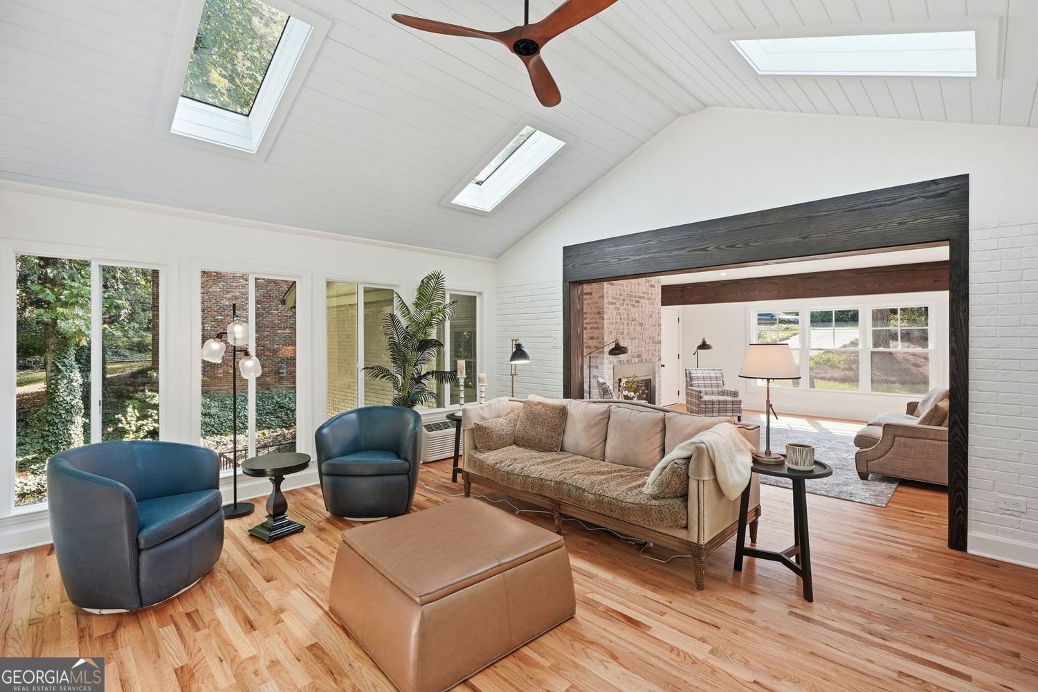 2433 Helmsdale Drive Atlanta - Photo 13