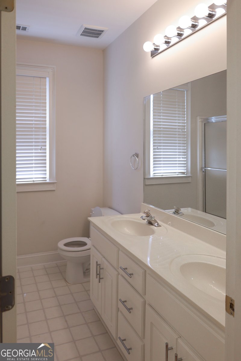 2436 Staffordshire Way Conyers - Photo 17