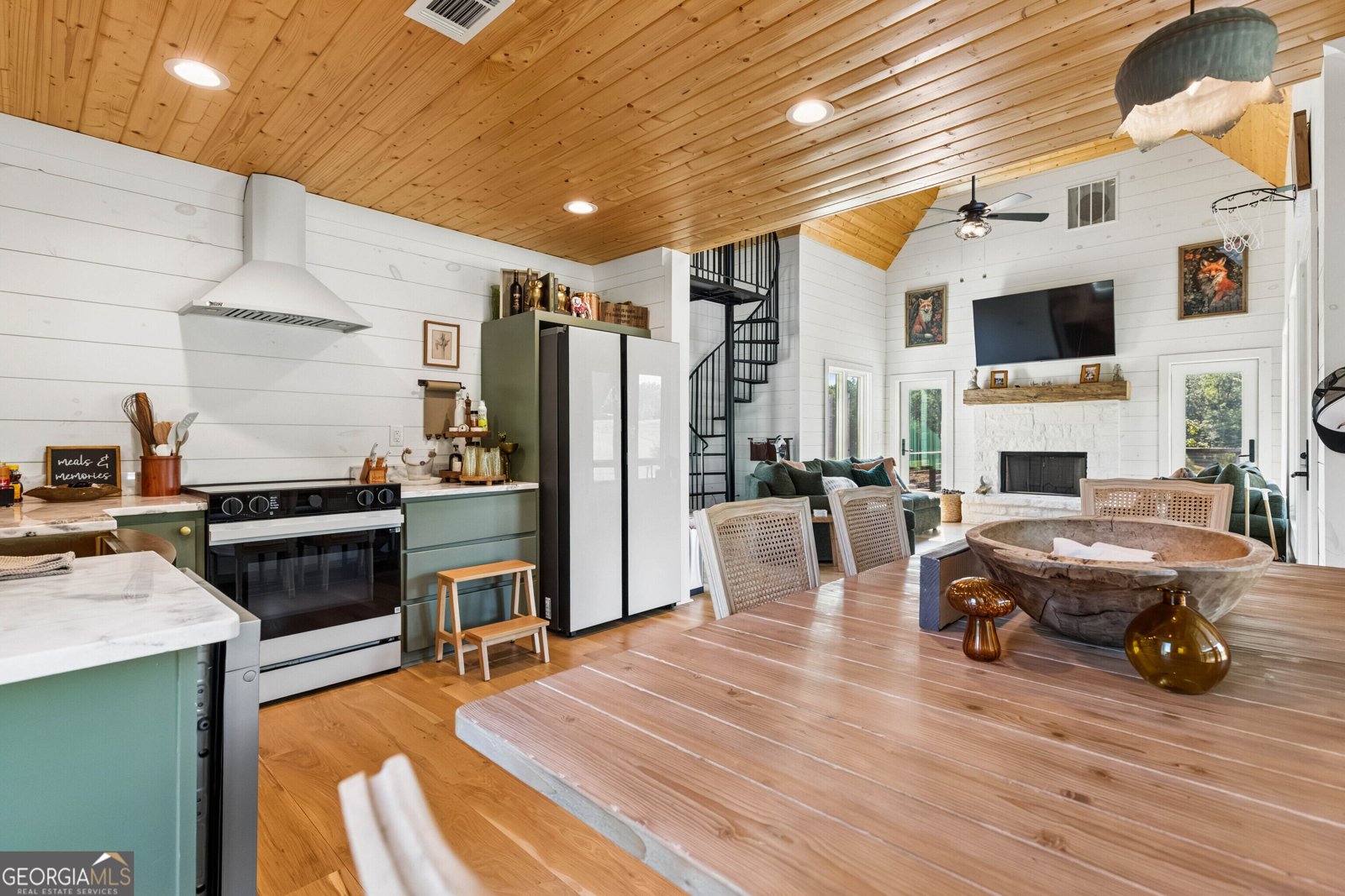 692 Hutchins Wolfskin Road Stephens - Photo 16