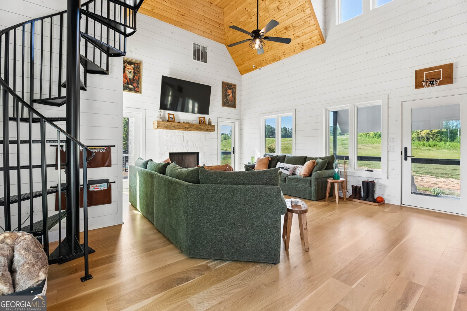 692 Hutchins Wolfskin Road Stephens - Photo 7