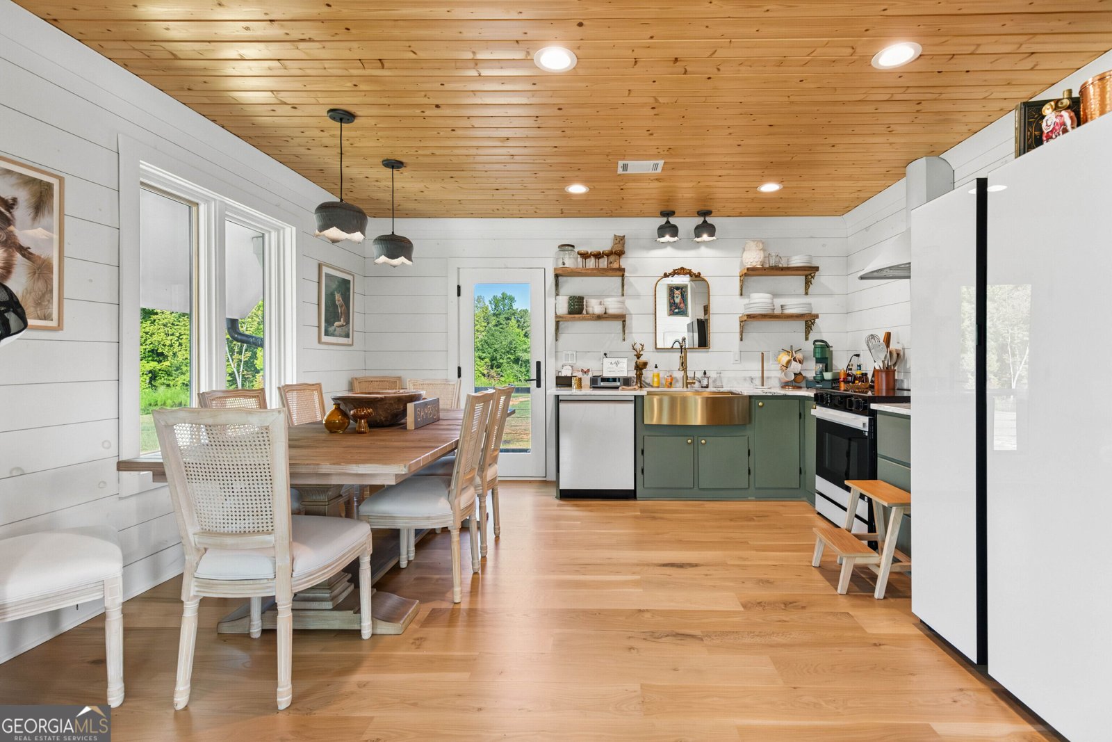 692 Hutchins Wolfskin Road Stephens - Photo 9