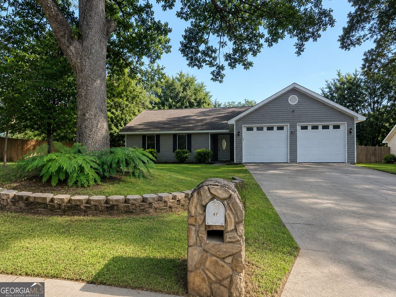 97 Tiffany Lane Warner Robins - main photo