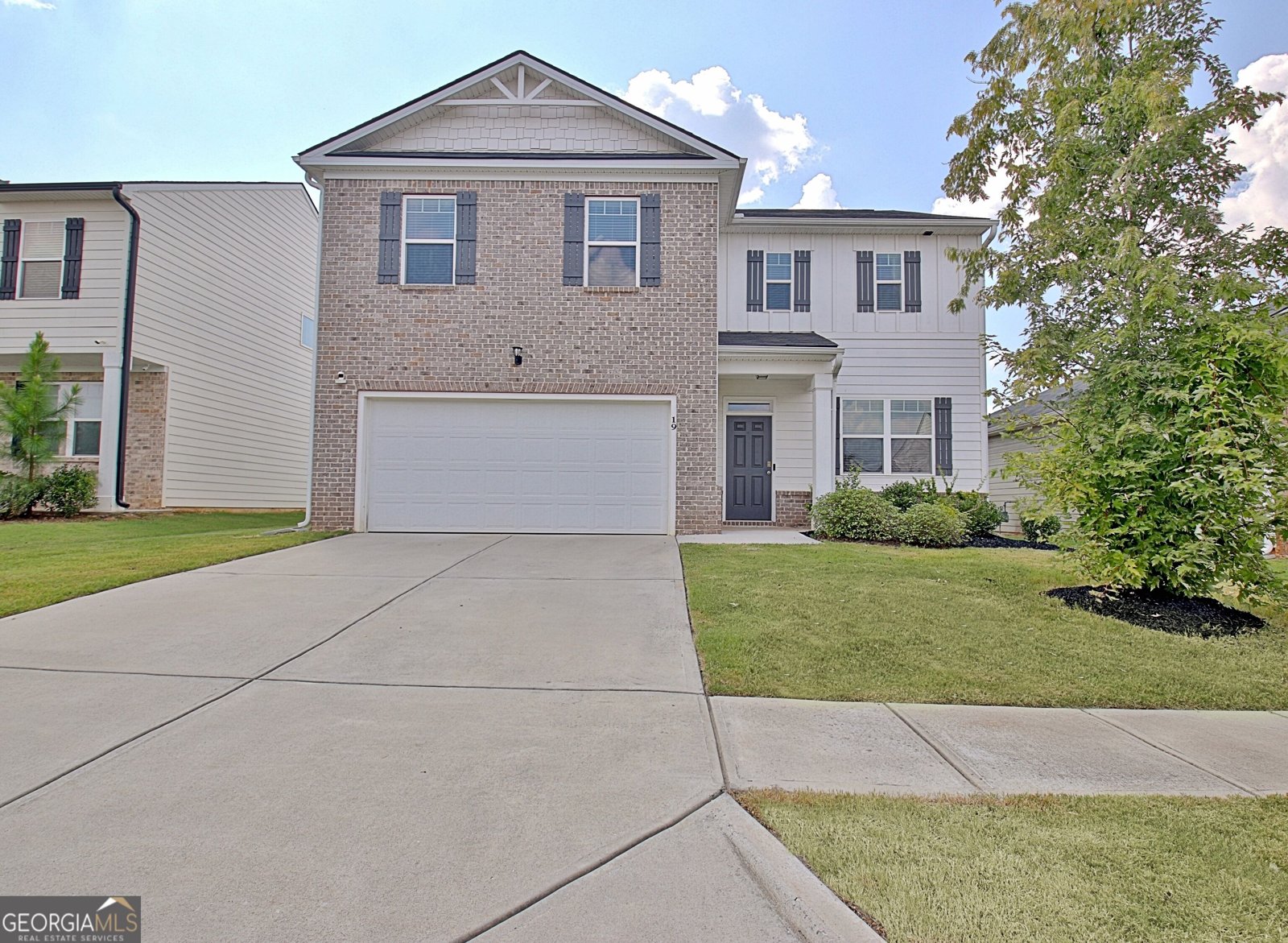 19 White Spruce Way Newnan - main photo