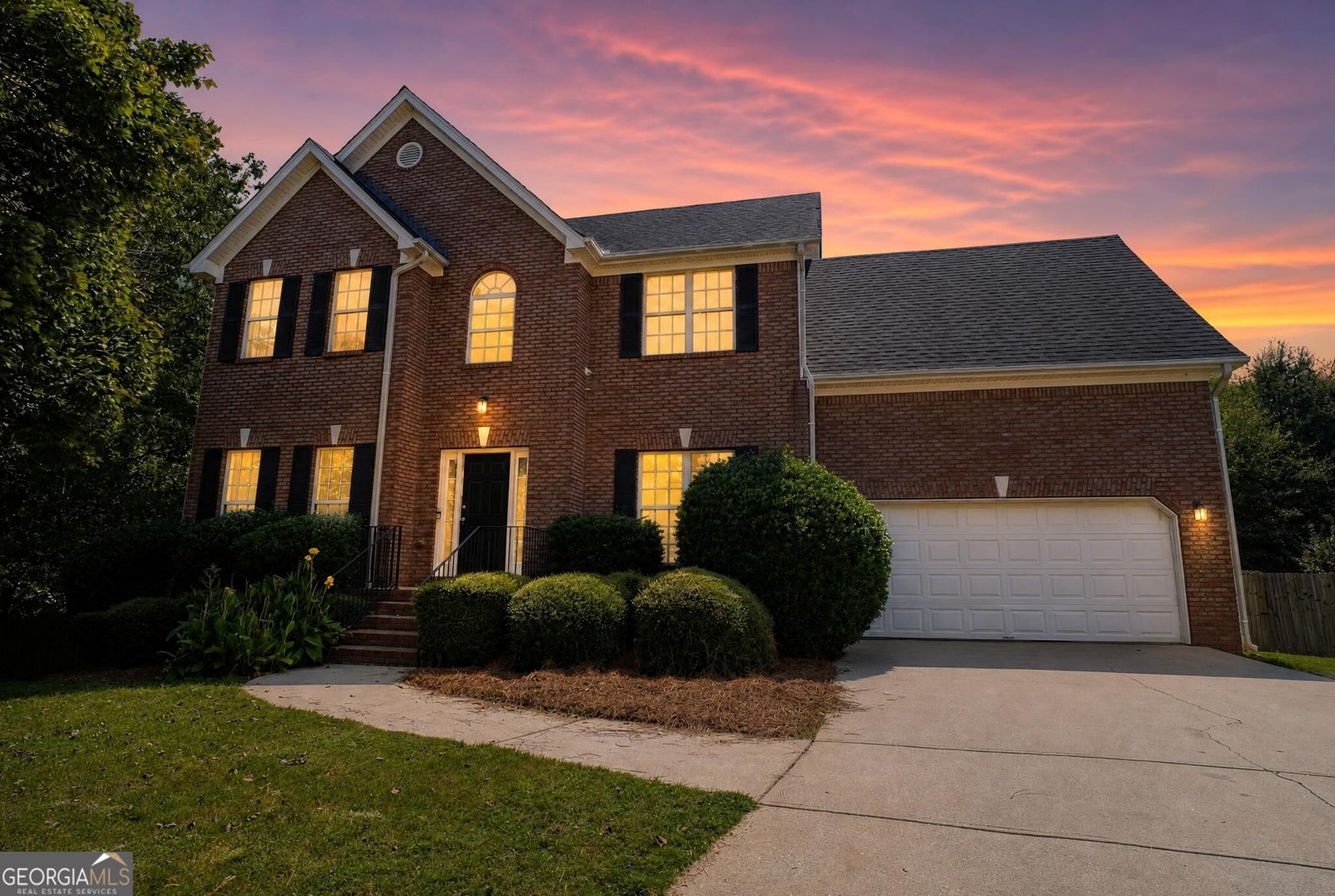 2740 Lake Commons Court Snellville - main photo
