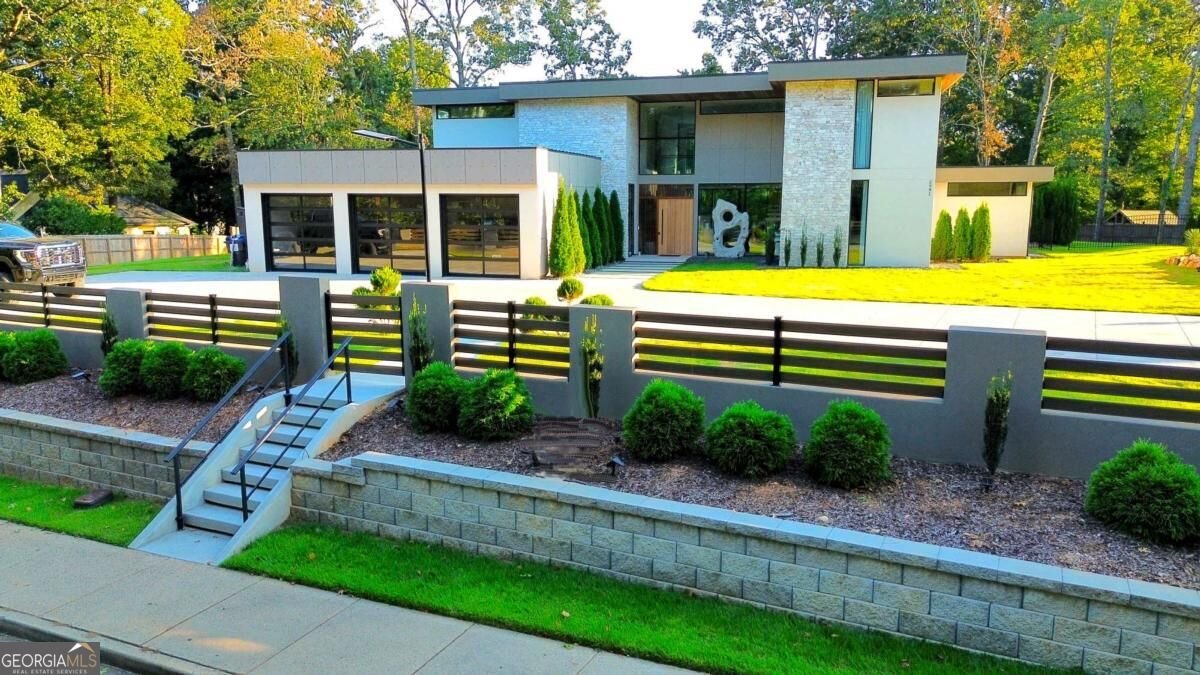 2991 Lassiter Road Marietta - main photo