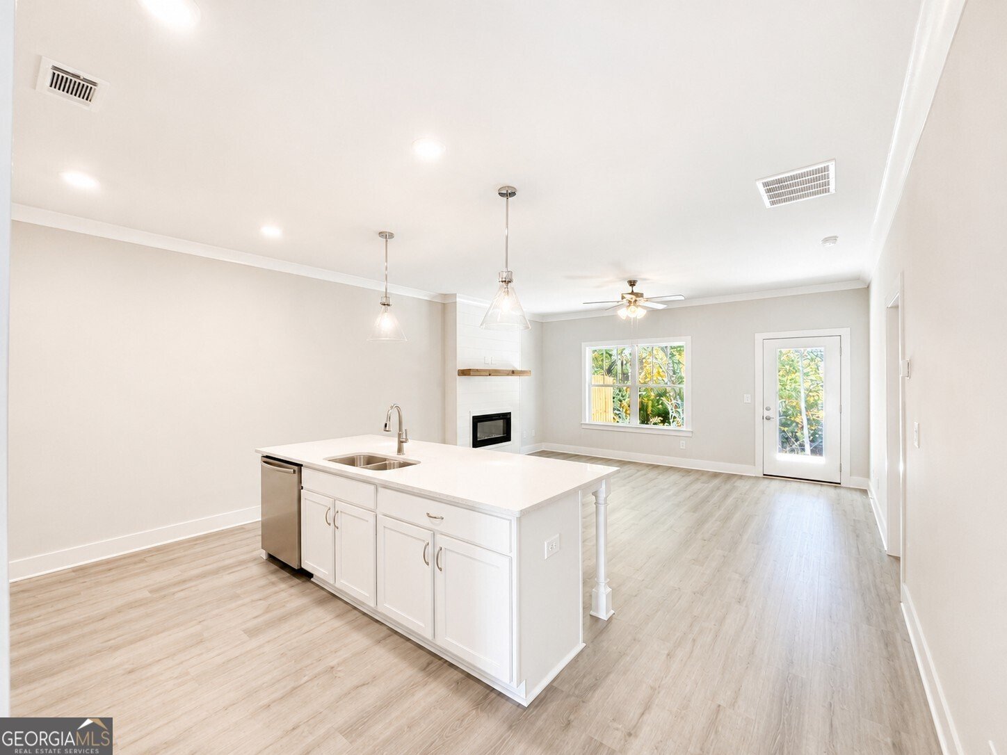 28 Village Court Cleveland - Photo 6