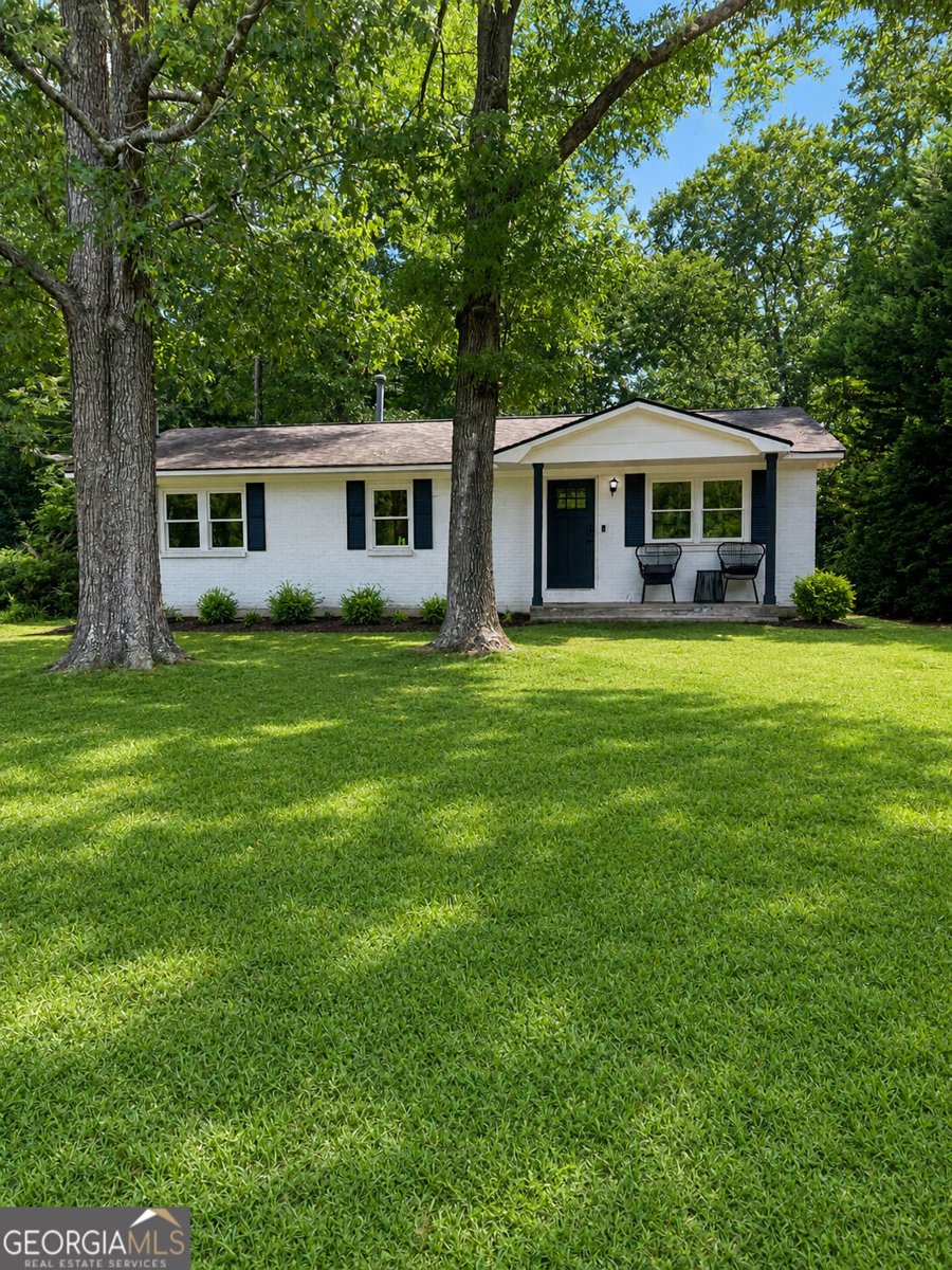 310 North Meade Drive Peachtree City - Photo 1