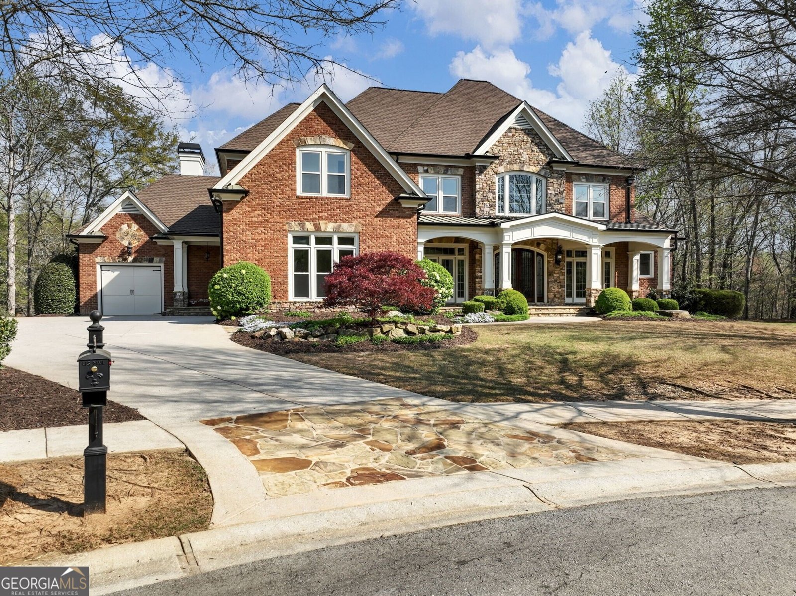 2279 Weeping Oak Drive Braselton - main photo